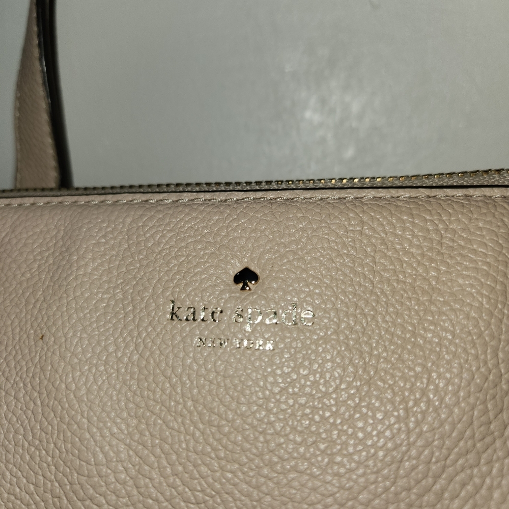 Kate Spade New York Beige Refined Grain Leather Tote Bag